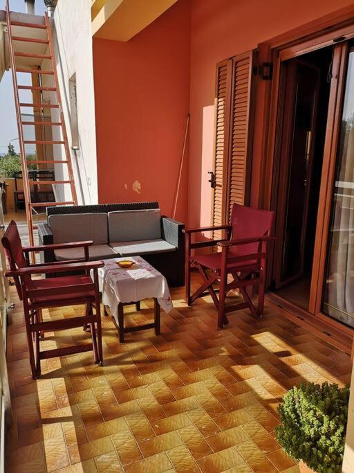 Sunshine Studio Villa Kíssamos Exteriör bild